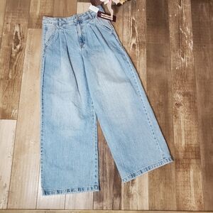 NWT Weekend Academy Girls Size 8 Medium Wash Pleated Denim Jeans